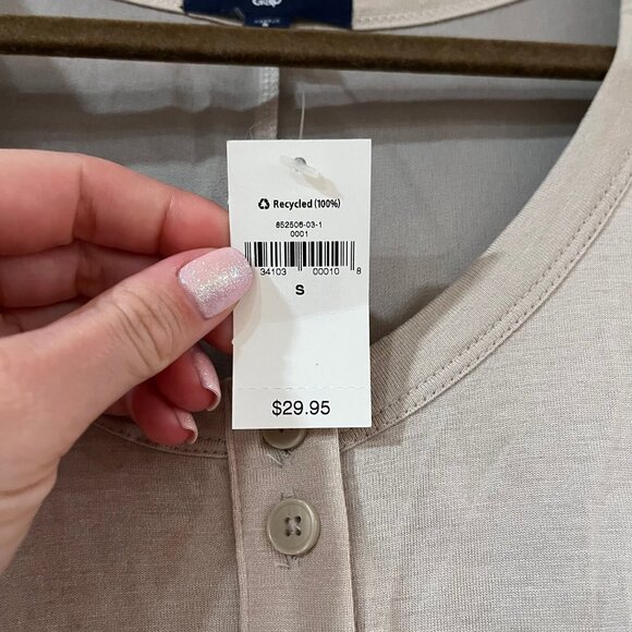 New Gap flowy layered ruffle back tank - Picture 4 of 8